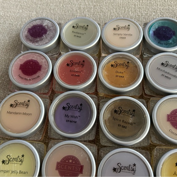 New Lot of 63 Scentsy Testers Samples Wax Melts Mixed Scents Jelly Bean Duke - Picture 8 of 8